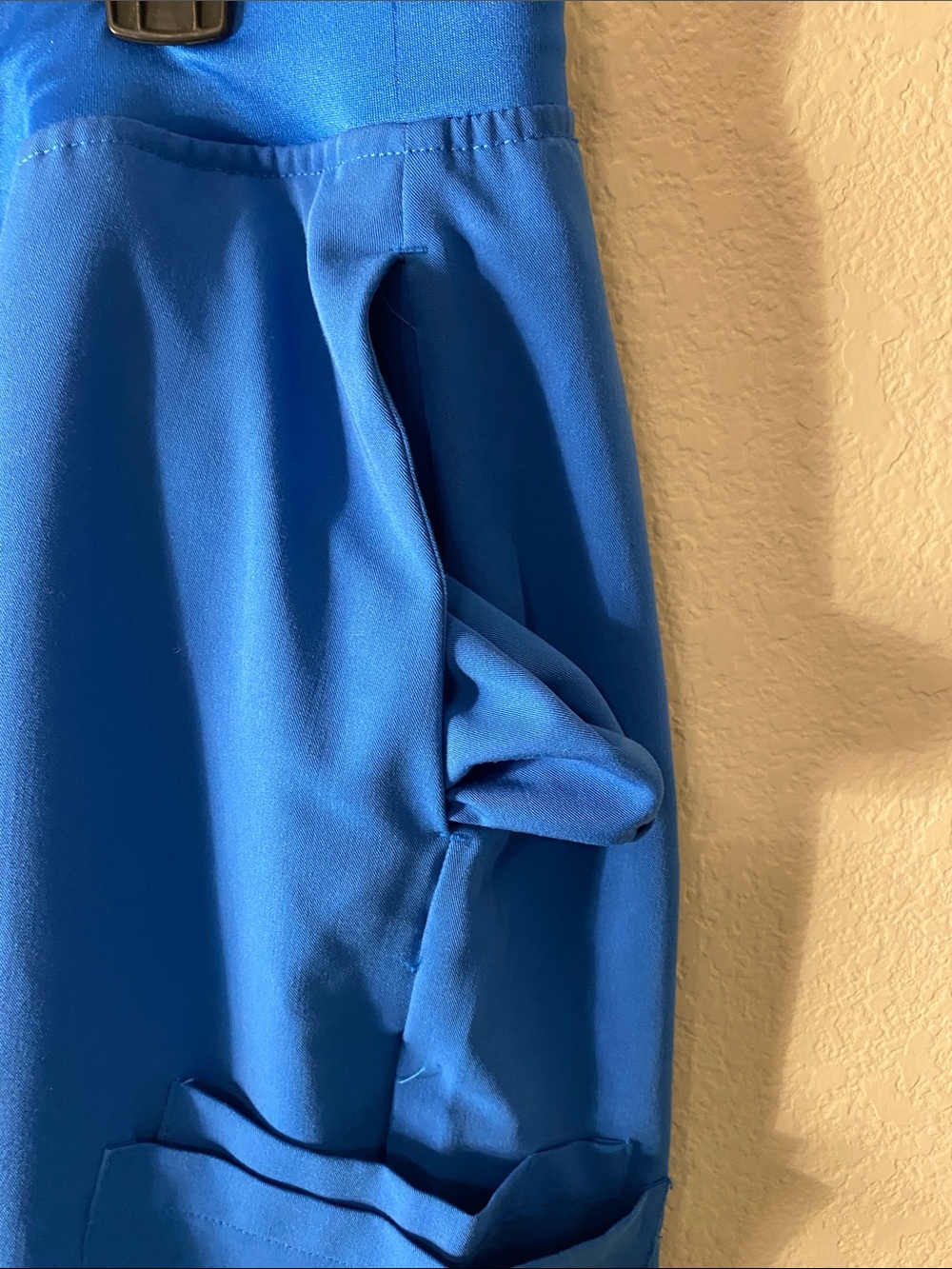 Mandala Men's V-Neck Scrub Set in Royal Blue - Picture 10 of 16